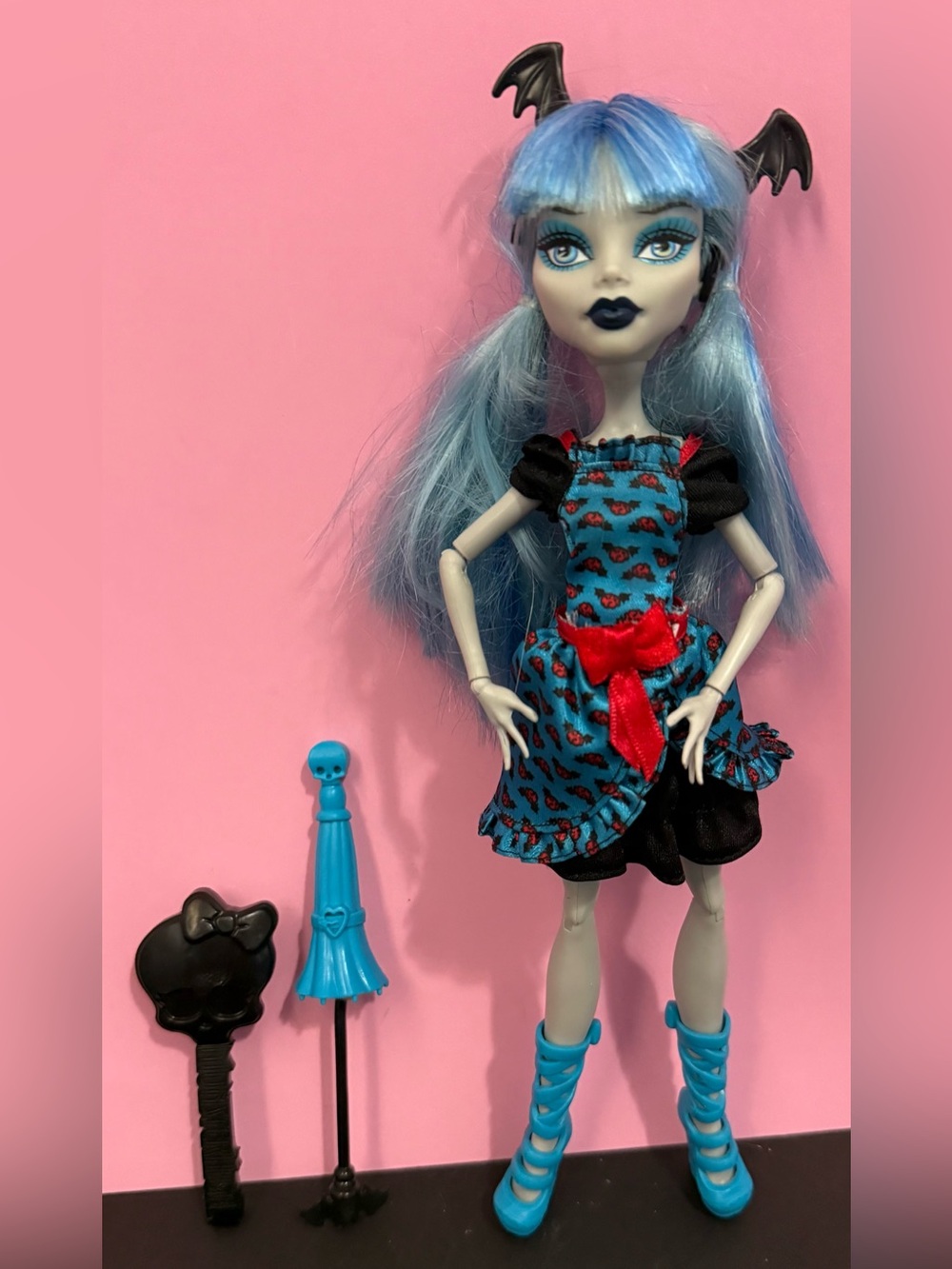 Monster High Freaky Fusion Ghoulia Yelps Doll (Draculaura Inspired) G1 2014